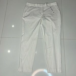 Woman’s Express Ankle Mid Rise Pants